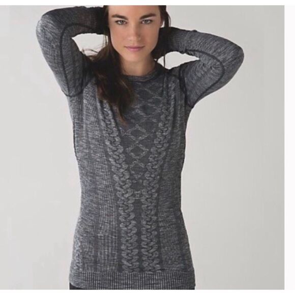 lululemon athletica Tops - Lululemon Rest Less Gray Black Long Sleeve Pullover Pattern T-Shirt Women's 8